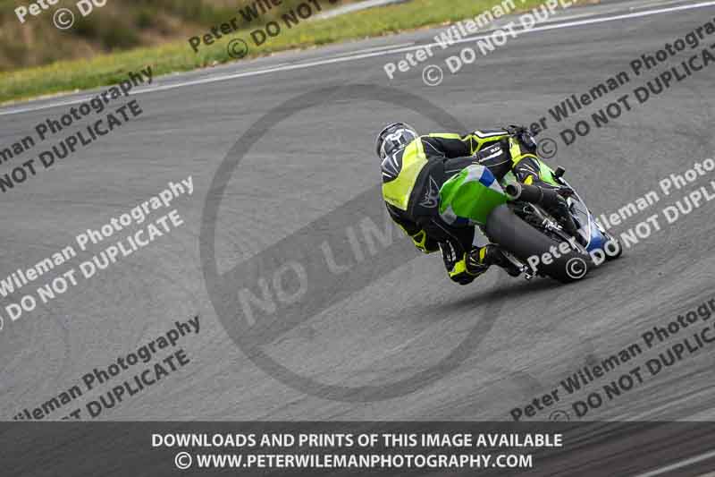 cadwell no limits trackday;cadwell park;cadwell park photographs;cadwell trackday photographs;enduro digital images;event digital images;eventdigitalimages;navarra;no limits trackdays;peter wileman photography;racing digital images;trackday digital images;trackday photos